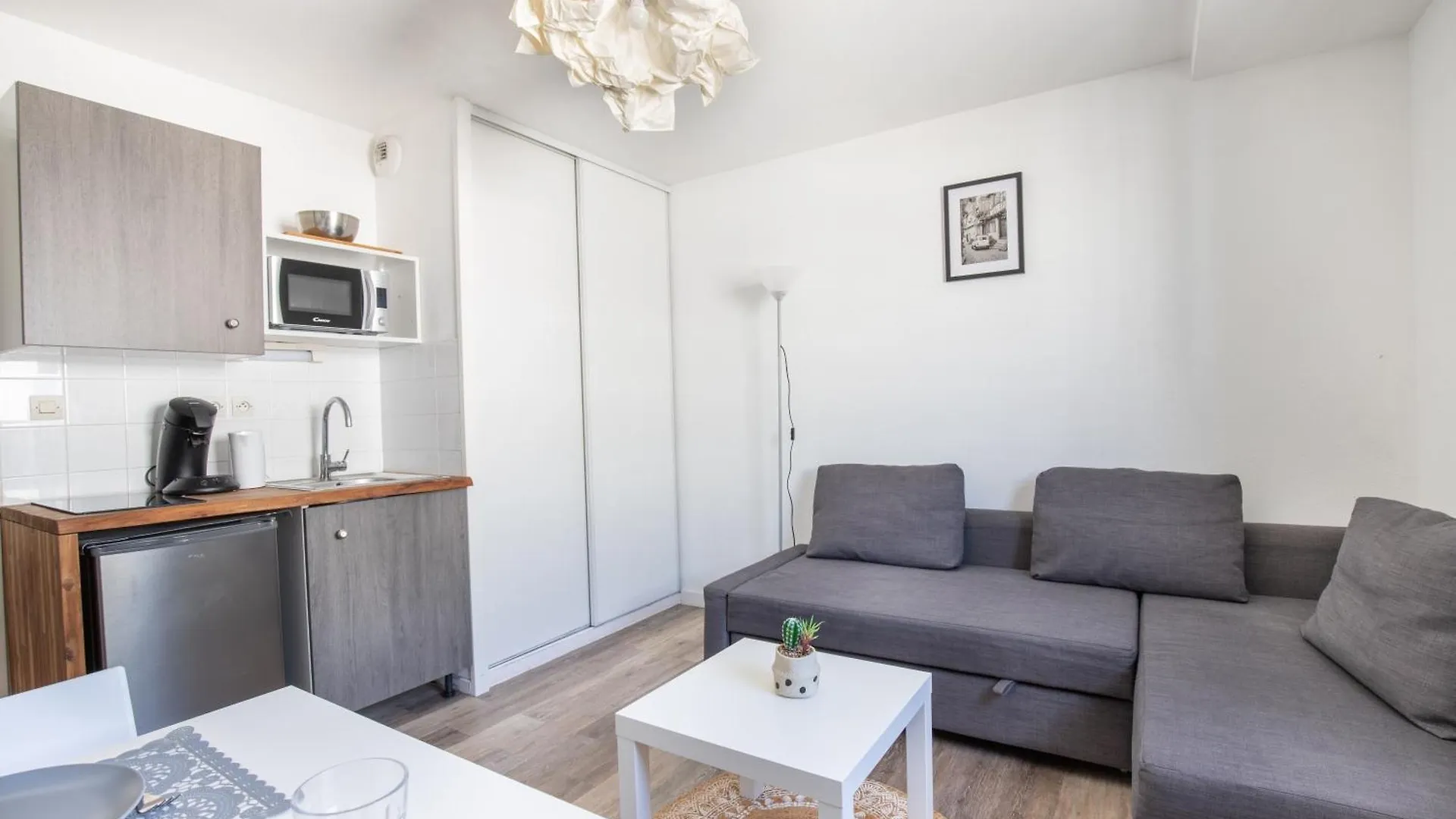 Apartment Studio Aux Portes Des Remparts ! Avignon